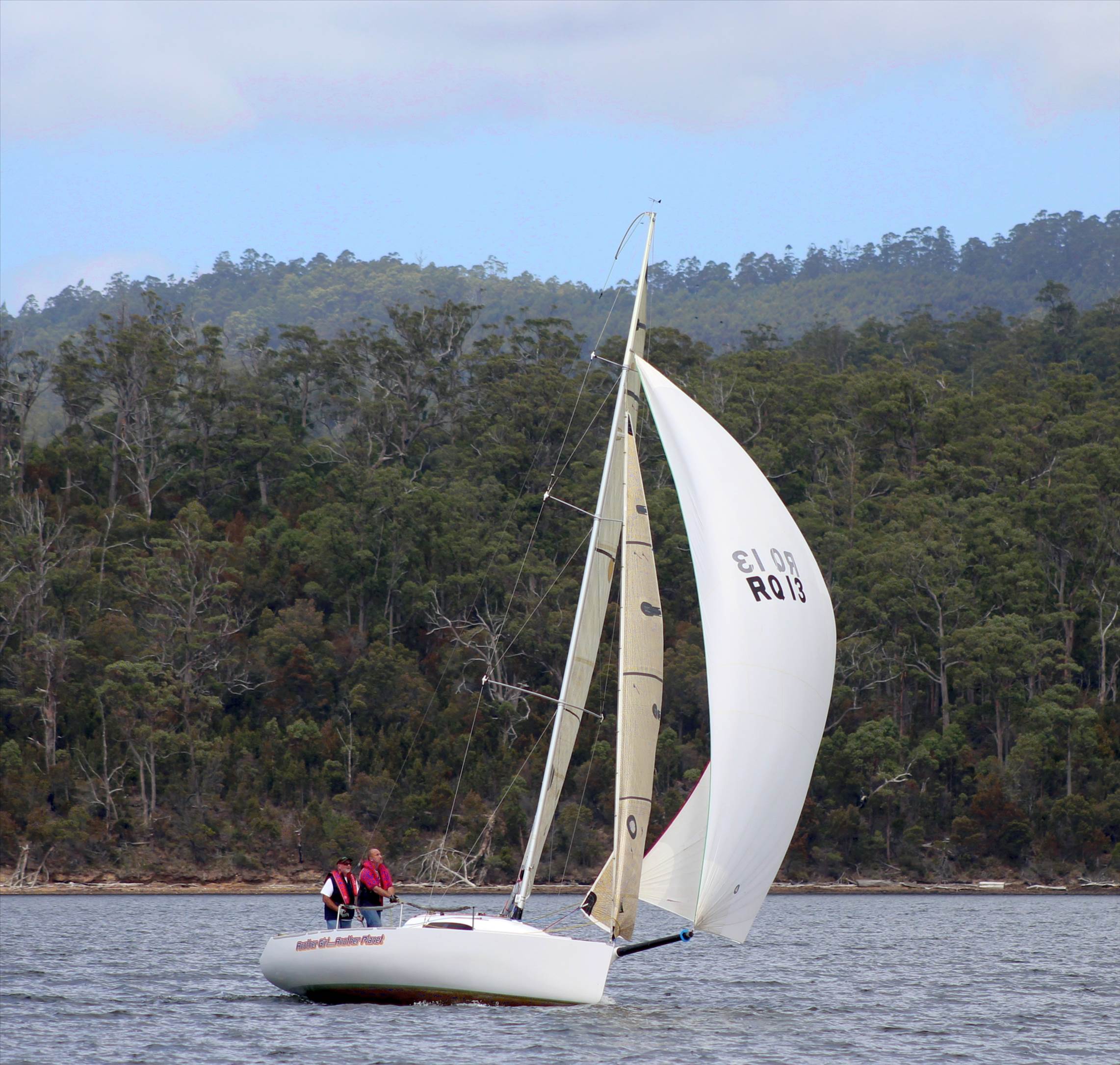 Double spreaders | Sailing Forums, page 1 - Seabreeze